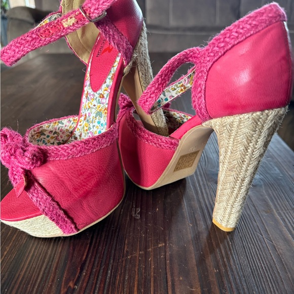 Cute pink sandals - Picture 2 of 5